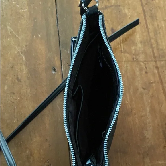 Nine West Black and Gray Crossbody Bag EUC - Picture 5 of 6